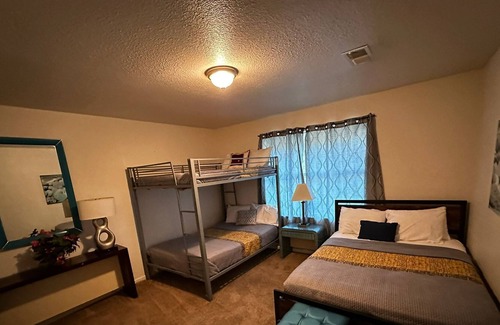 Crosstown House | Hot tub near Zoo, Downtown Beale Street 9 Large Beds