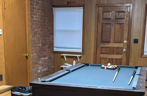 East Haven  Rutland County House | Hot tub new ranch close to Killington