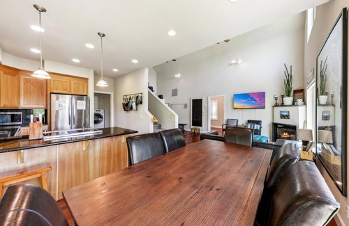 South Lake Tahoe Cabin | Hot Tub, Pet Friendly, 3 game rooms, Walk to Trailhead