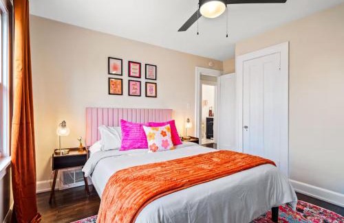 South Hills House | Hot Tub Ping Pong Sleeps 9 Retro Fun