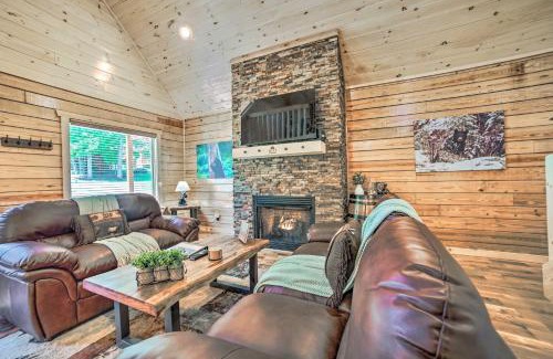 White Oak Lodge House | Hot Tub, Pool Access and Fire Pit Gatlinburg Cabin