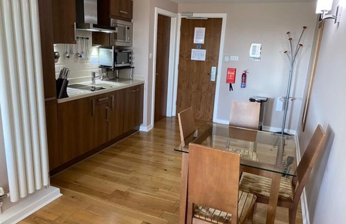 Penrith Apartment | Hot Tub | Pool | Superking Bed | Balcony | Views