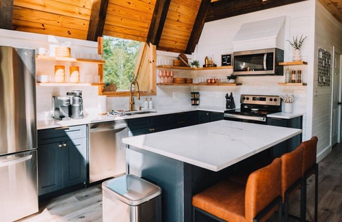 Campton Cabin | Hot Tub | Romantic 3 Story A-frame | Firepit |Pets