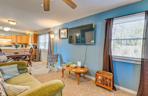 Kannapolis House | Hot Tub & Sauna: Kannapolis Bungalow