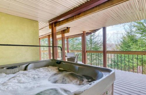 East Stroudsburg House | Hot Tub Sauna Steam Room Arcades Airhockey