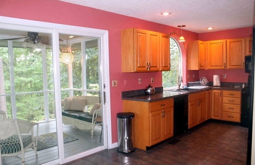 Massanutten House | Hot Tub, Screen Porch, Grill, Privacy, Ample Parking, No Bunks, onsite Amenities