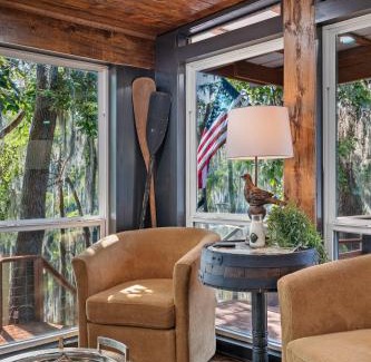 Jefferson House | Hot Tub, Waterfront, Boathouse, Whiskey Barrel
