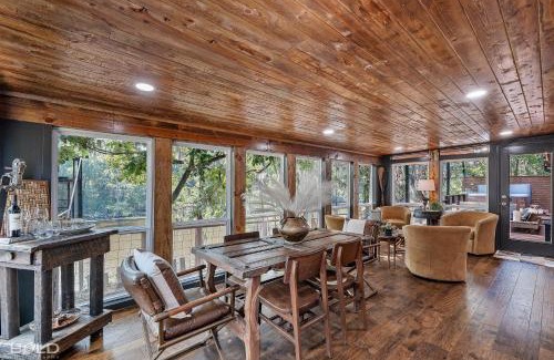 Jefferson House | Hot Tub, Waterfront, Boathouse, Whiskey Barrel