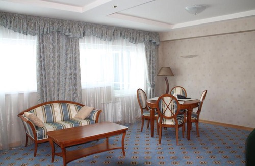 Khanty-Mansiysk Hotel | Hotel КTC Ugra-Classik