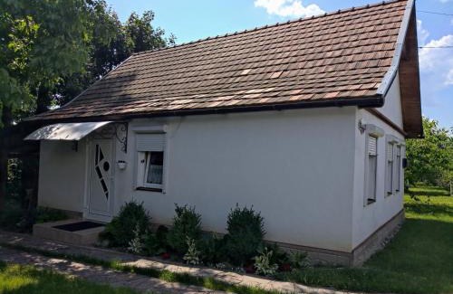 Serednye House | Hotel Окремий Будинок-Апартаменти