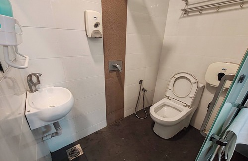 Kampung Kuala Pari Hotel | Hotel 18, Ipoh Aeon Mall