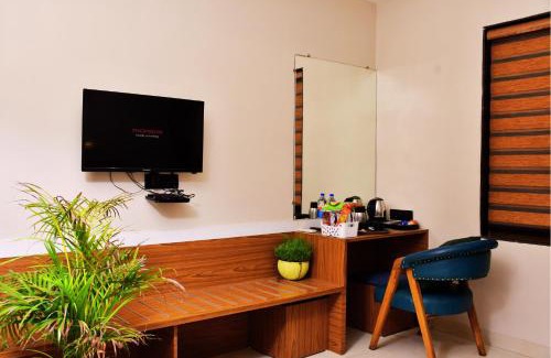 Chhatarpur Hotel | Hotel 7-B