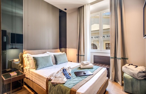 Monti Hotel | Hotel 77 Seventy-Seven