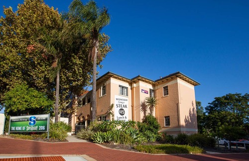 Nedlands Hotel | Hotel ∙ 8 guests