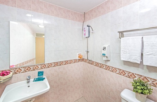 Geylang Hotel | Hotel 81 Lucky