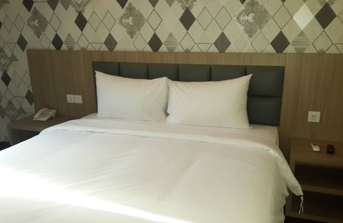 Gandaria-selatan Hotel | Hotel 88 Fatmawati Jakarta by WH
