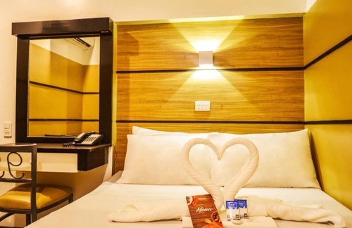 Cubao Hotel | Hotel 99 Cubao Quezon City