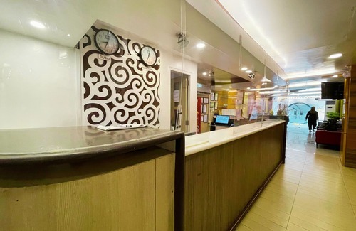 Manila Hotel | Hotel 99 Monumento Caloocan