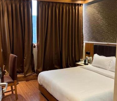 Marol House | Hotel A-One Stayz