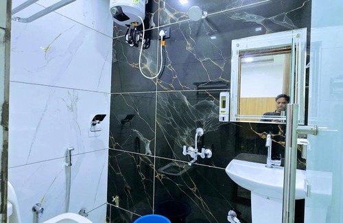 Mathura Hotel | Hotel Aaarav Grand - Mathura Vrindavan
