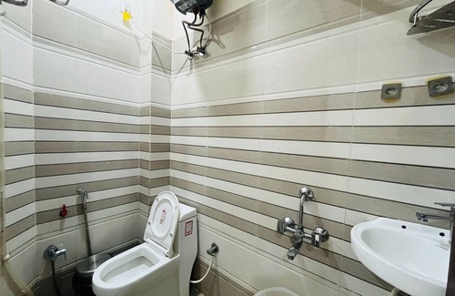 Varanasi Hotel | Hotel Aastha Inn