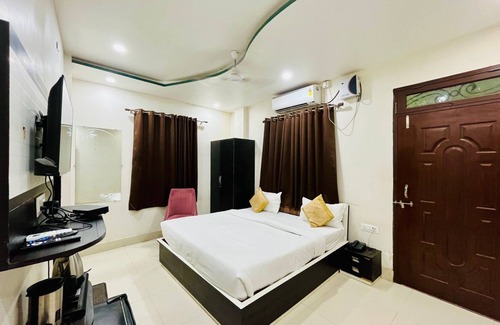 Varanasi Hotel | Hotel Aastha Inn