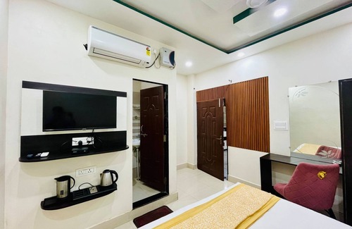 Varanasi Hotel | Hotel Aastha Inn