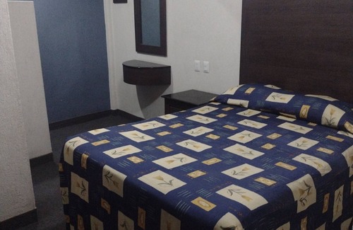 Leon Hotel | HOTEL ACAPULCO