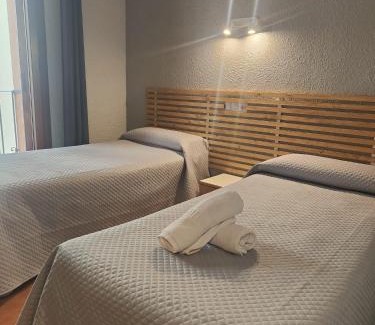 Jaca Hotel | Hotel Acebo Plaza Mayor
