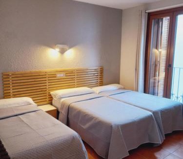 Jaca Hotel | Hotel Acebo Plaza Mayor