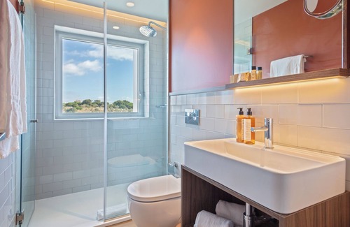 Alto do Pina Hotel | Hotel Acta Moa- New Opening