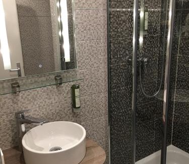 Downtown Geneva Hotel | Hotel Admiral