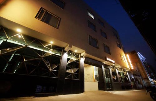 Behror Hotel | Hotel Aero Home