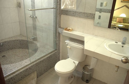 Simon Bolivar Hotel | Hotel Air Suites