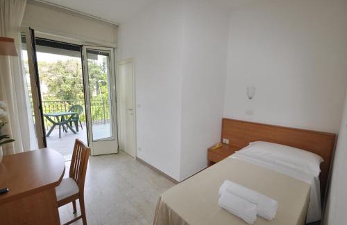 Marina di Pietrasanta Hotel | Hotel Airone