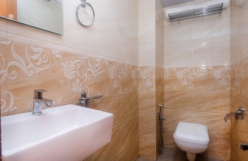 Andheri Hotel | Hotel Aiston Inn