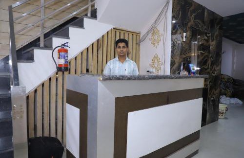 Agra Hotel | Hotel Akash Inn Agra I 200 m From Taj Mahal