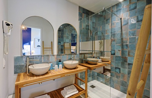 Riou - Petit Juas - Av de Grasse Hotel | Hotel Albert 1er