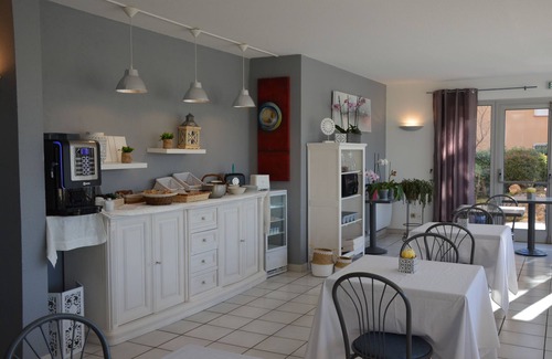 Valras-Plage Hotel | Hotel Albizzia