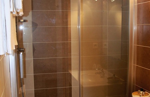 Valras-Plage Hotel | Hotel Albizzia