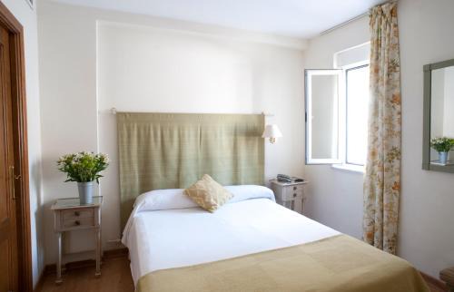 Santa Cruz Hotel | Hotel Alcántara