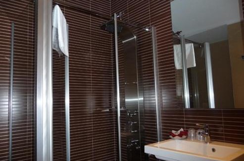 Burgos Hotel | Hotel Alda Entrearcos