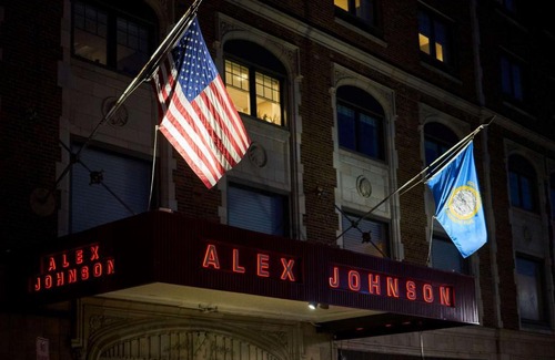 Rapid City Hotel | Hotel Alex Johnson Rapid City, Curio Collection by Hilton