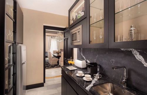 Santa Cruz Hotel | Hotel Alfonso XIII, a Luxury Collection Hotel, Seville