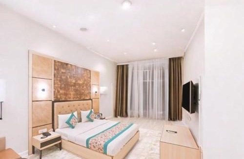 Mahipalpur House | Hotel Almora BY The ELEVATE Group Near Delhi INTERNATIONAL Airport WIth- Free AIRPORT Pickup