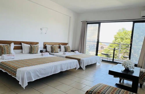 Madirokely Hotel | Hotel Ambatoloaka