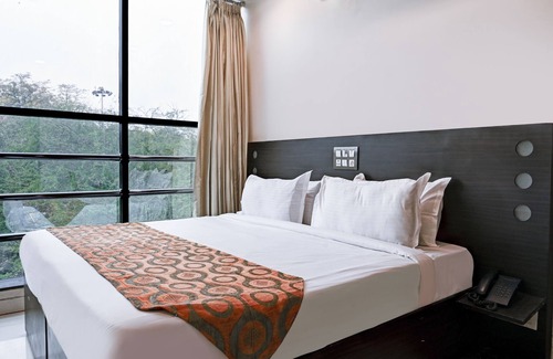 Lajpat Nagar Hotel | Hotel Amby Inn