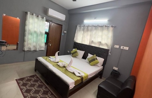 Varanasi Hotel | Hotel Aparajita