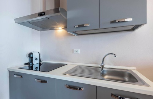 Toscolano Maderno Apartment | Hotel Apartment 'Gardasol Superior 2 Vista Lago' with Lake View, Pool & Wi-Fi