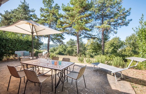 Trequanda House | Hotel Apartment "Villa Limone" with Shared Pool & Wi-Fi